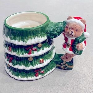 Vintage World Bazaar HandPainted Christmas Tree Santa Clause Bear Mug New No Box